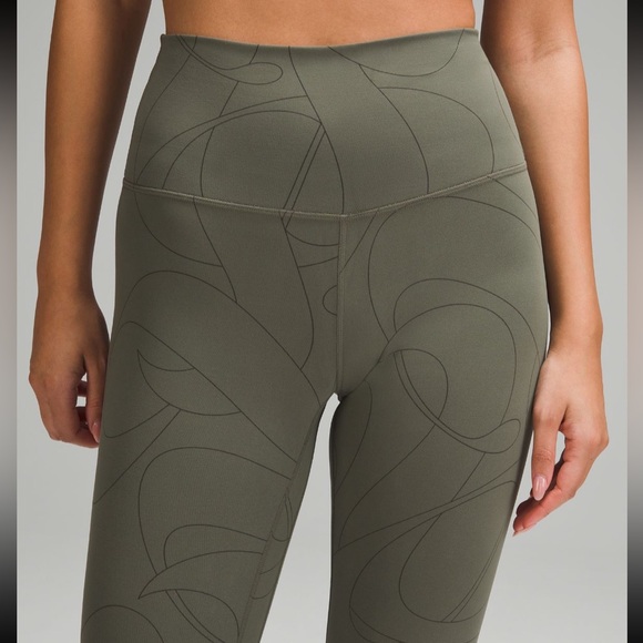 Lululemon Align HR Pant 25” - Picture 4 of 9